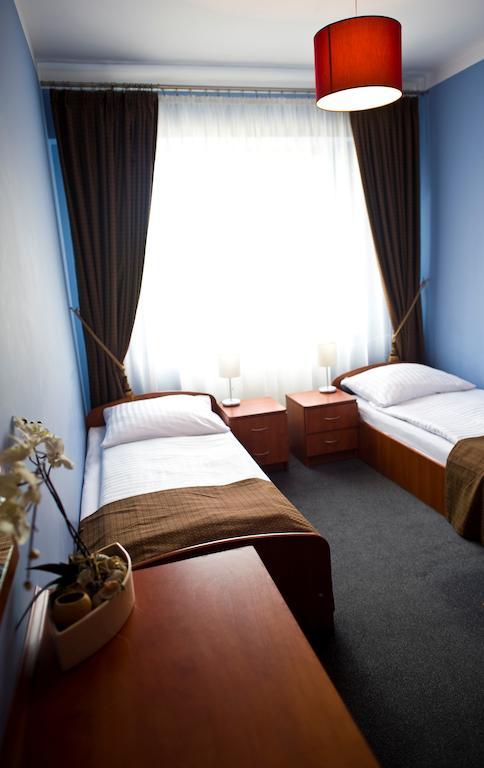 Hotel Korona Лукув Номер фото