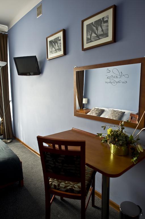 Hotel Korona Лукув Номер фото